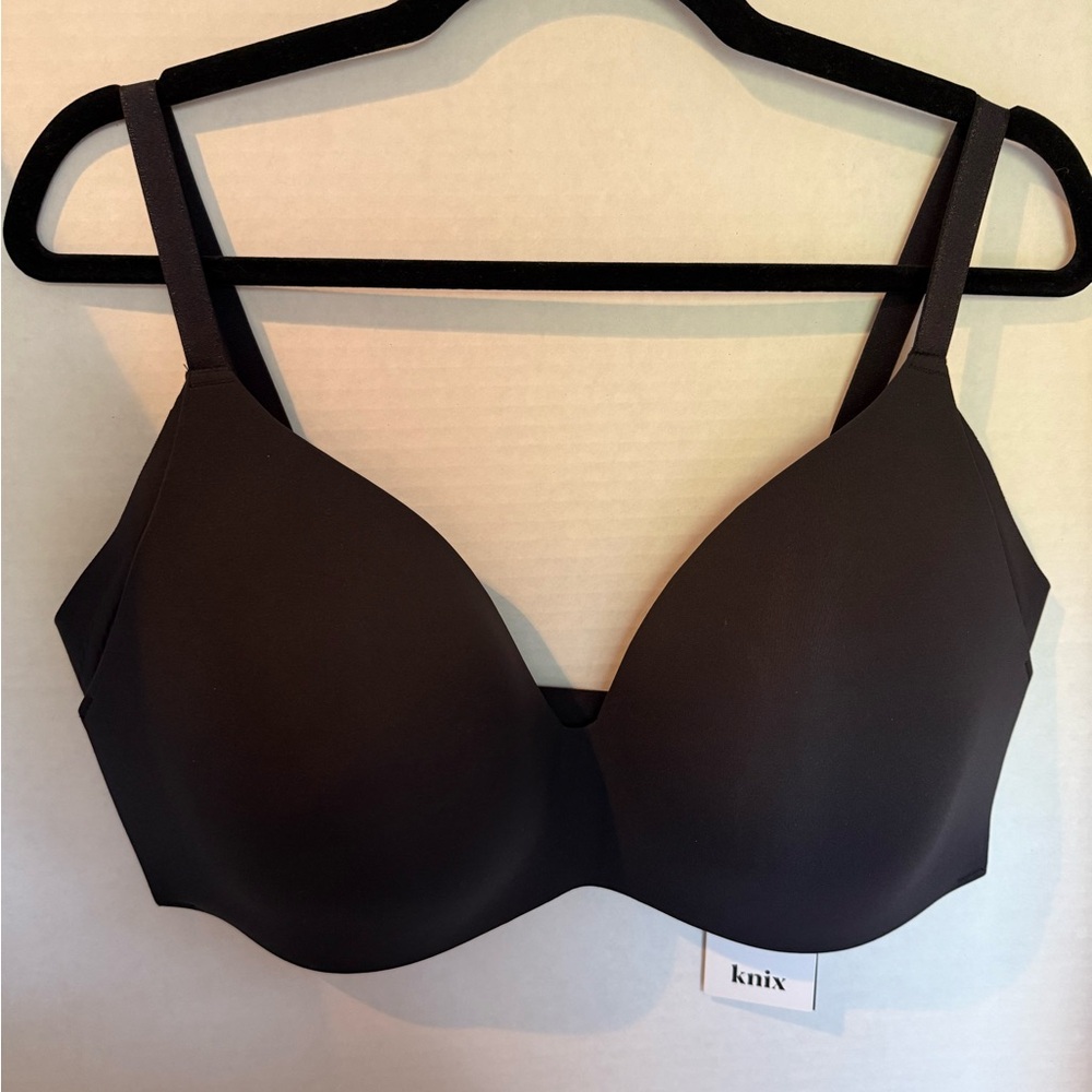 Knix Seamless Black Bra